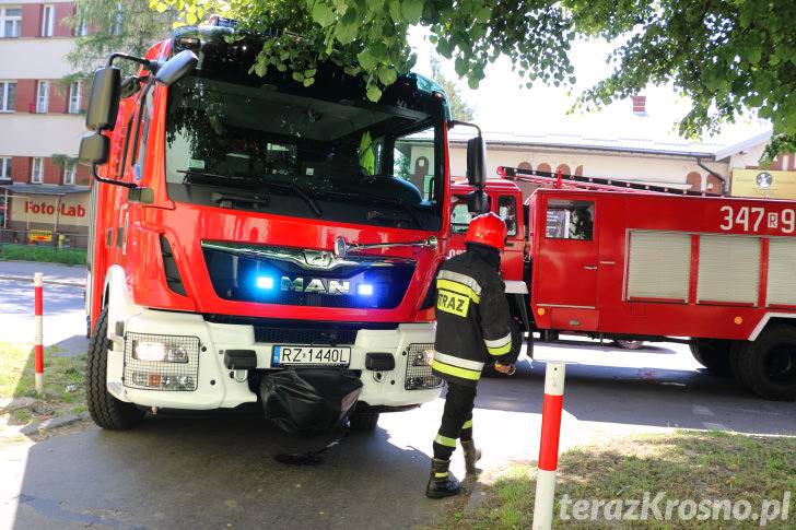 Krosno: Pożar w RCKP i bloku