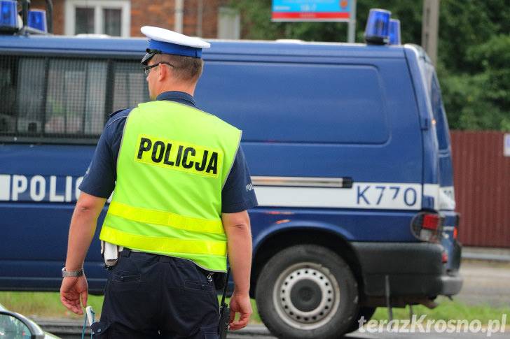 Wypadek z udziałem radiowozu policyjnego w Łężanach