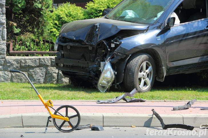 Wypadek w Krośnie. Sprawca miał prawie 3 promile
