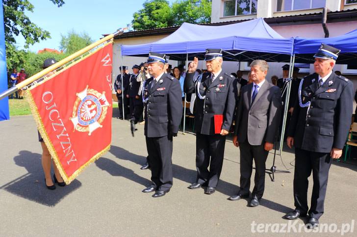Jubileusz strażaków ze Świerzowej Polskiej. Na 70-lecie dostali sztandar