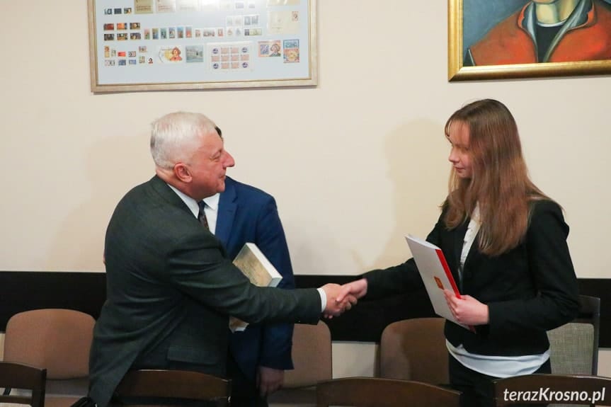 Stypendia od Stowarzyszenia Absolwentów I LO im. Mikołaja Kopernika w Krośnie 