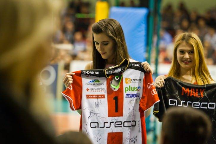 Asseco Resovia pokonuje AZS Politechnikę Warszawską i wygrywa turniej w Krośnie