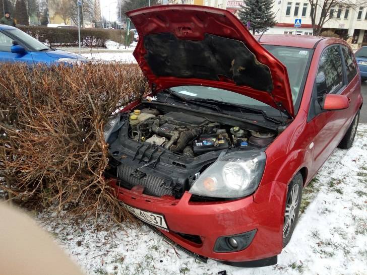 Takie są skutki nieuwagi. Groźna kolizja na skrzyżowaniu