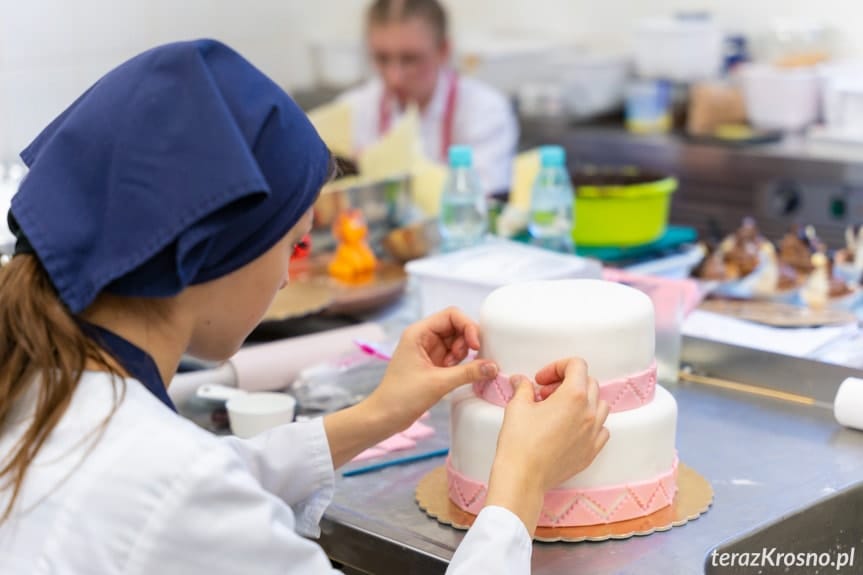 Mistrzostwa młodych cukierników w Krośnie. Zwyciężył uczeń z Jasła