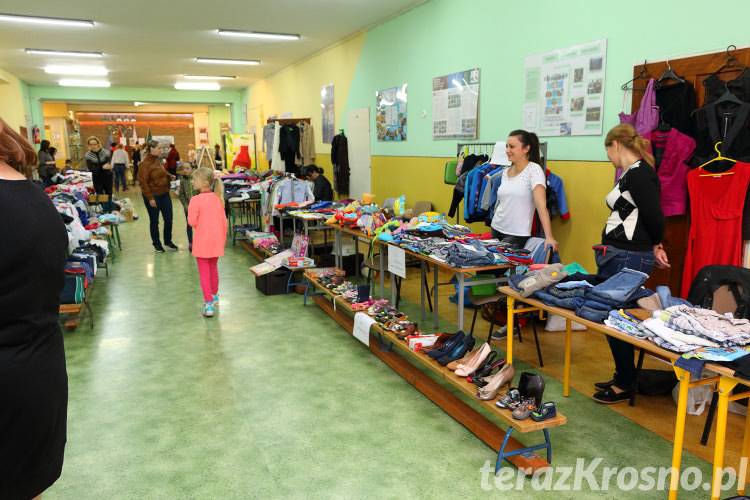 Kiermasz odzieży, zabawek... 