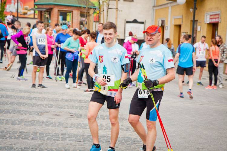 XVIII Krośnieński Bieg Konstytucji i Zawody Nordic Walking