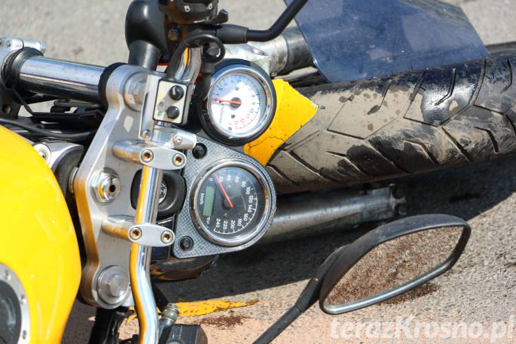 Zderzenie samochodu i motocykla w Rymanowie