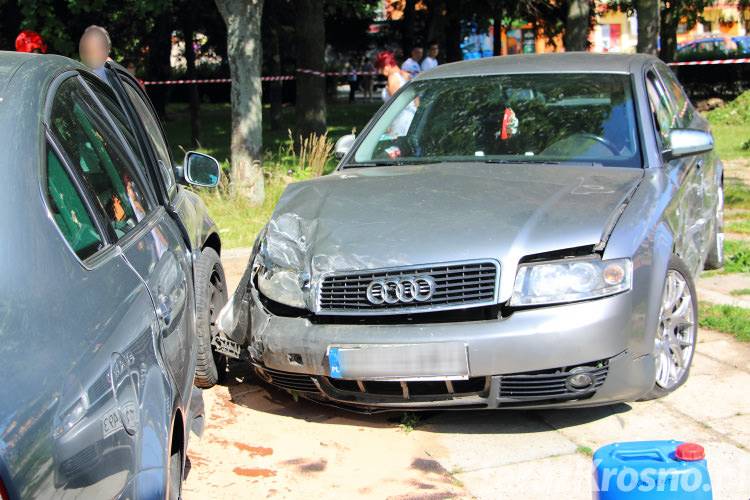 Zderzenie Toyoty i Audi. 5 samochodów rozbitych