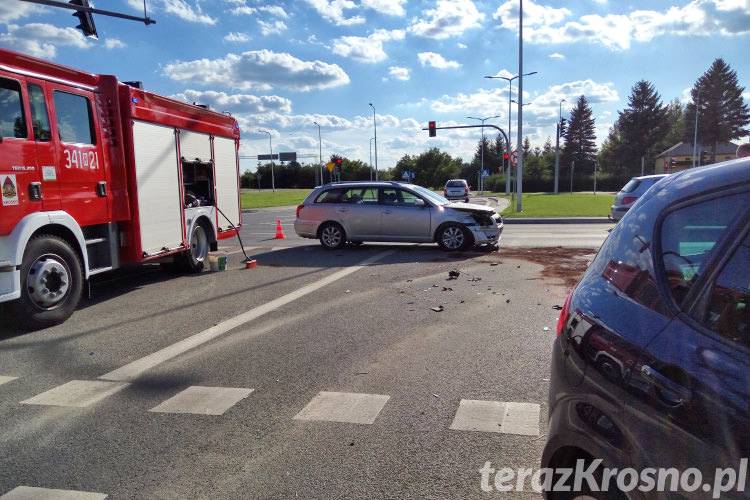 Kolizja pod Leroy Merlin. Kierowca jechał pod prąd
