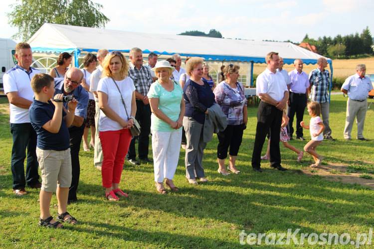W Łękach Strzyżowskich otwarto boisko piłkarskie