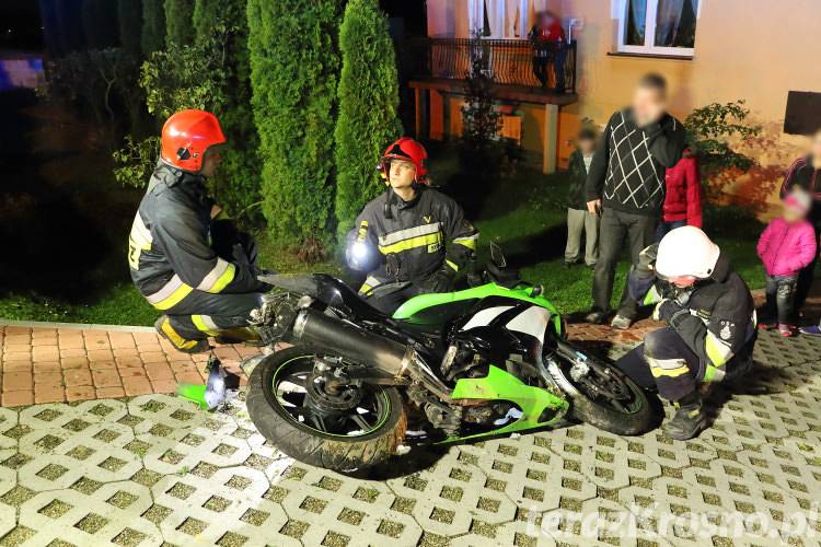 Wypadek w Kopytowej, motocyklista uderzył w przepust