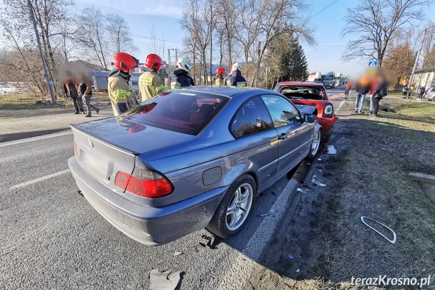 Zderzenie trzech samochodów w Krośnie
