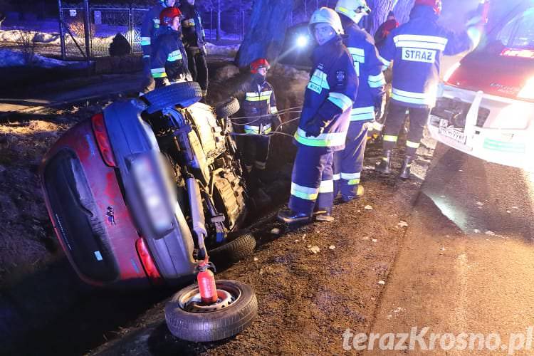 Straciła panowanie nad pojazdem i wjechała do rowu