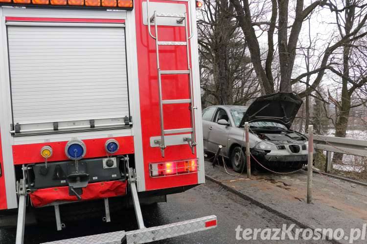 Wypadek w Dukli. Kierowca zasnął za kierownicą
