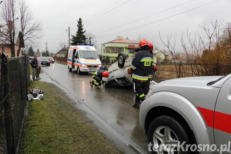 To 34-latka dachowała volkswagenem. Miała ponad 2,5 promila