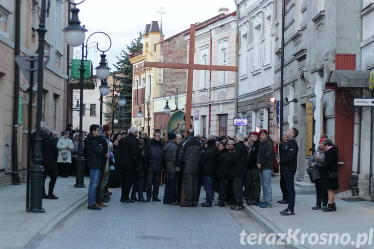 Krosno: Droga Krzyżowa przeszła ulicami miasta