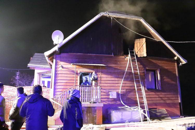 Pożar w Krośnie. Palił się dom, jedna osoba poszkodowana