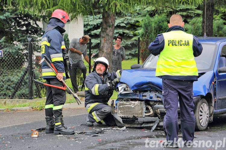 Jedlicze. Zderzenie dwóch samochodów na Rejtana