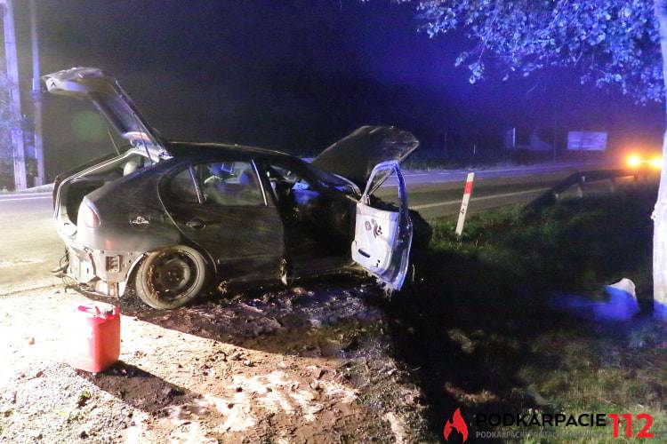Nocny wypadek w Krośnie. Dwie osoby w szpitalu