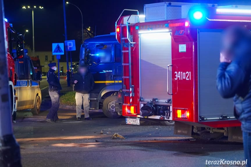 Zderzenie na skrzyżowaniu w Krośnie