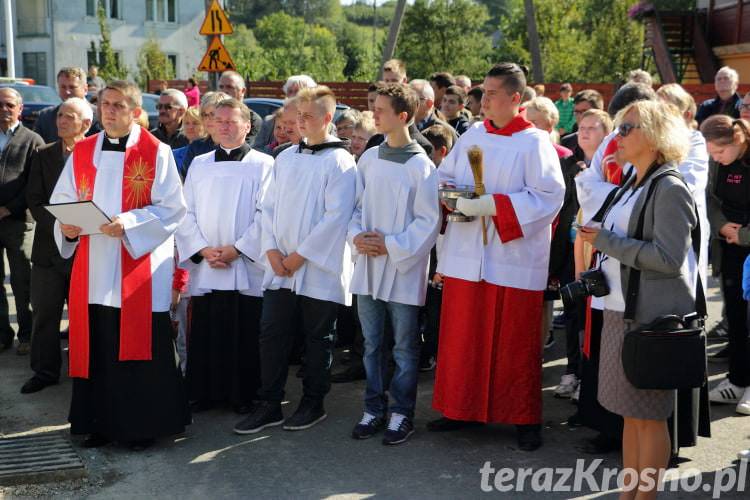 Kapliczka we Wróbliku Królewskim w nowym miejscu