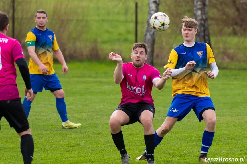 Tęcza Zręcin - LKS Skołyszyn 2:3