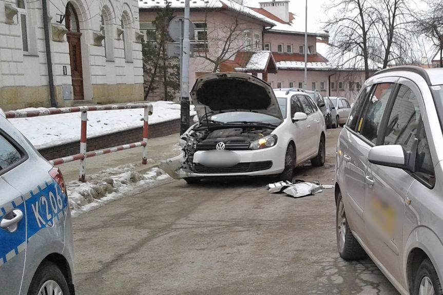 Wjechał w taksówkę