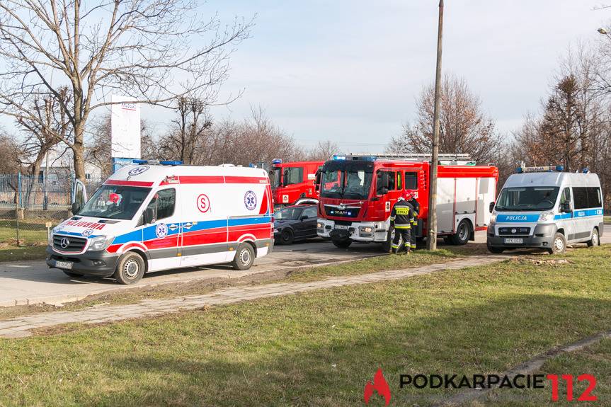 Pod kołami TIRa zginęła 18-latka
