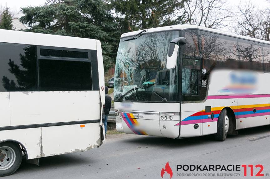 Iwonicz. Dwie kolizje niemal jednocześnie