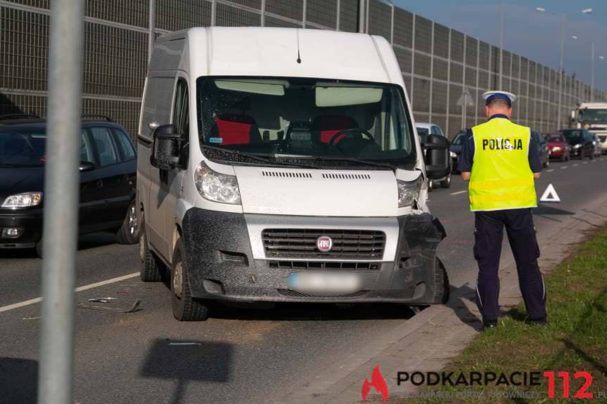 Zderzenie czterech samochodów na Podkarpackiej