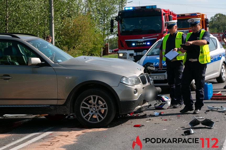 Zderzenie motocykli z samochodem