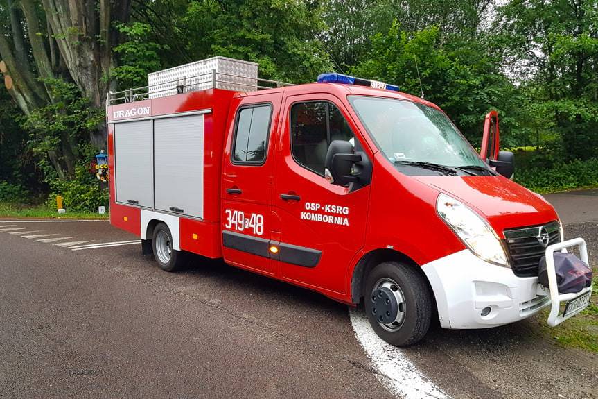 Tir wpadł w poślizg i zablokował drogę