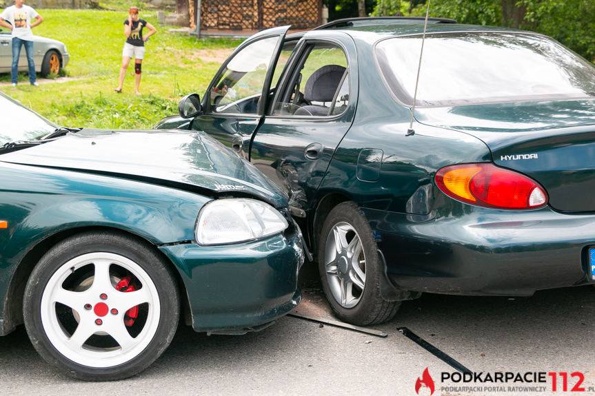 Zderzenie dwóch samochodów w Jedliczu