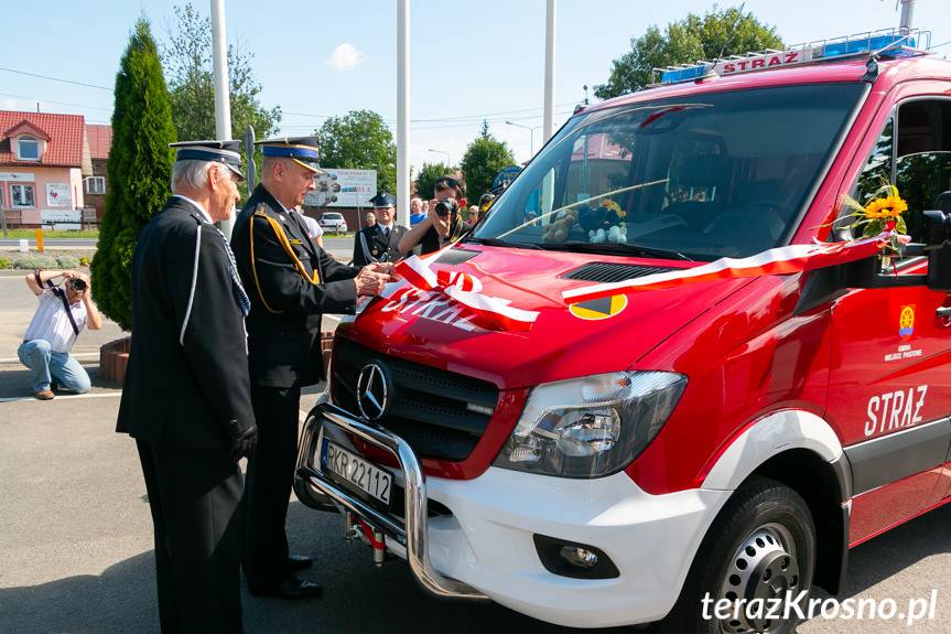 Ochotnicy z Łężan oficjalnie z nowym wozem
