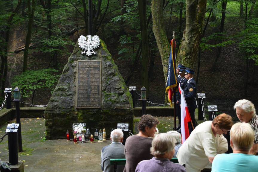 74. rocznica mordu w Lesie Grabińskim