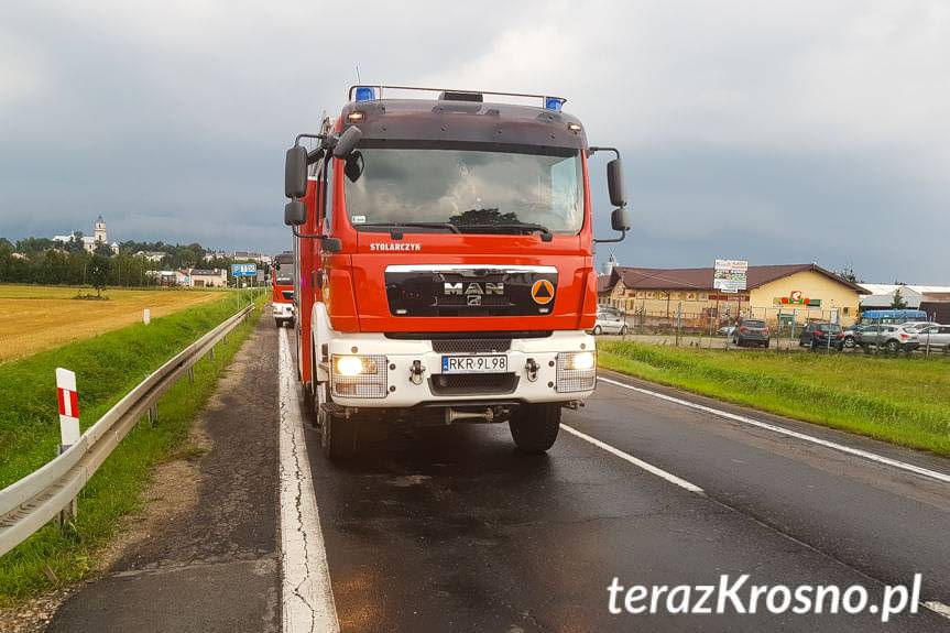 Kolizja dwóch samochodów na DK28