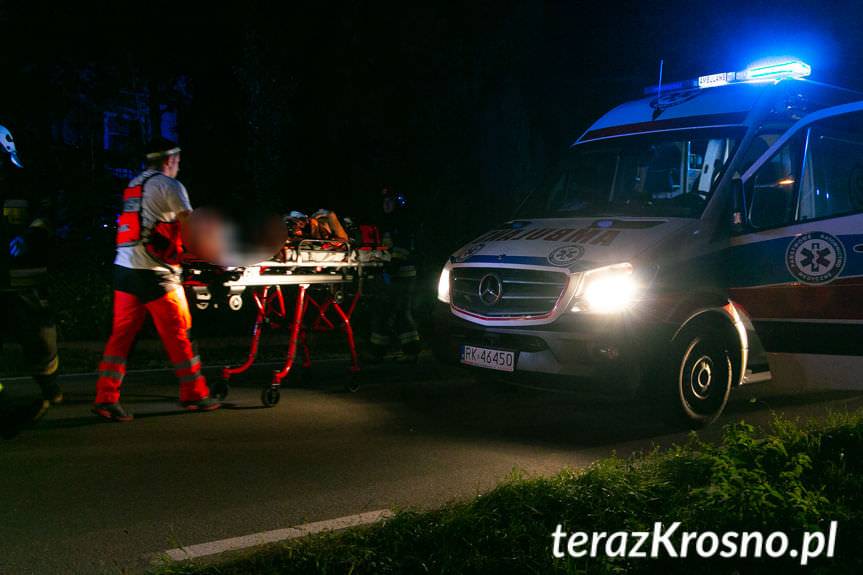 Potrącenie dwóch osób w Łękach Strzyżowskich