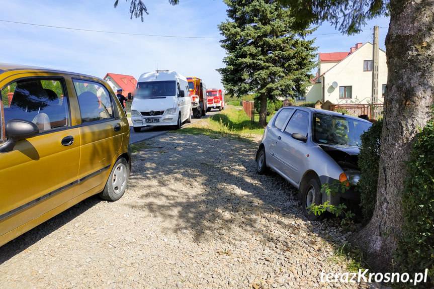 Zderzenie busa z samochodem osobowym