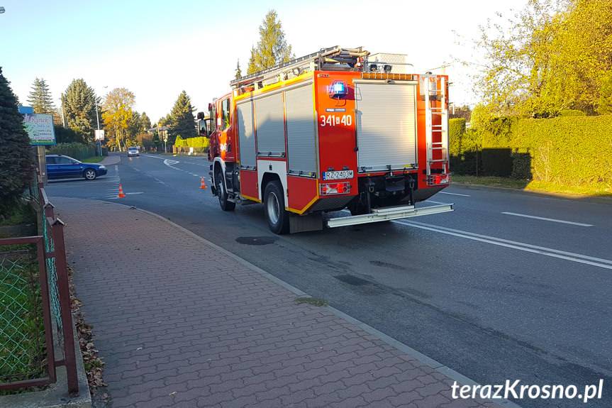 Awaria skrzyni biegów, olej rozlany na drodze