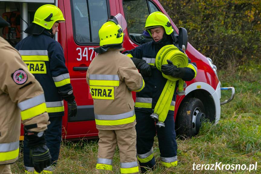 Ćwiczenia zgrywające strażaków ochotników z gminy Jedlicze
