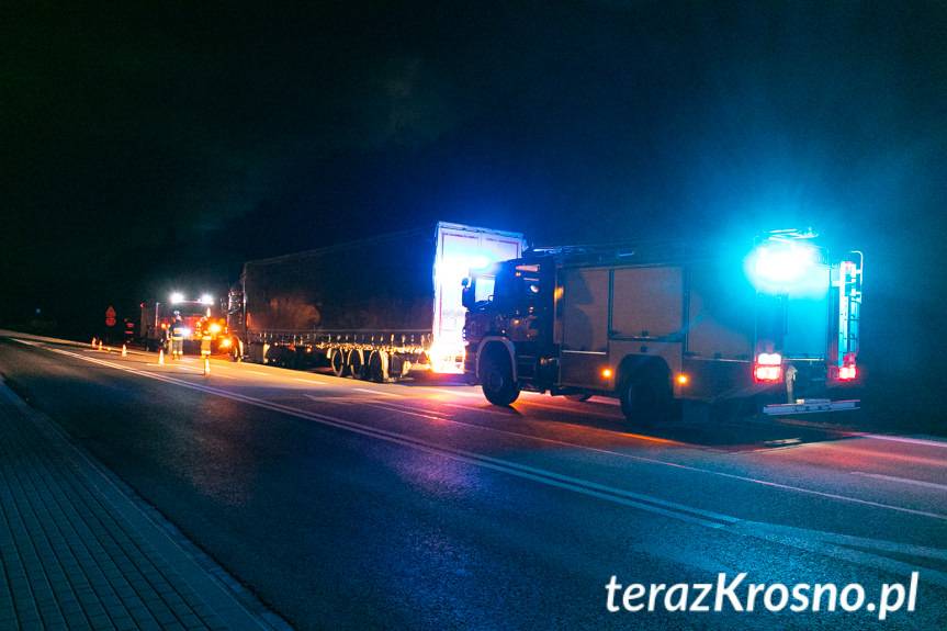 Nowa Wieś. Z ciągnika siodłowego oderwały się koła