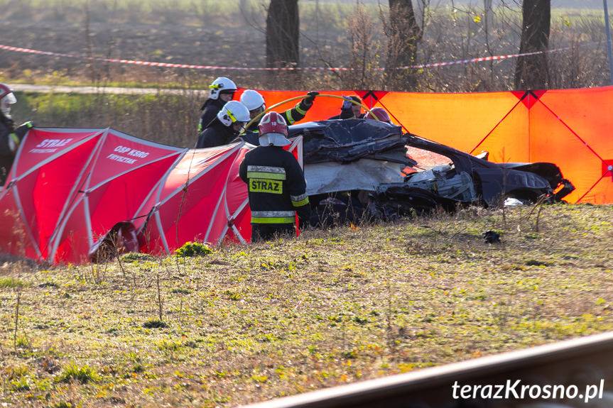 Wypadek w Wiśniowej, nie żyje dwóch mężczyzn