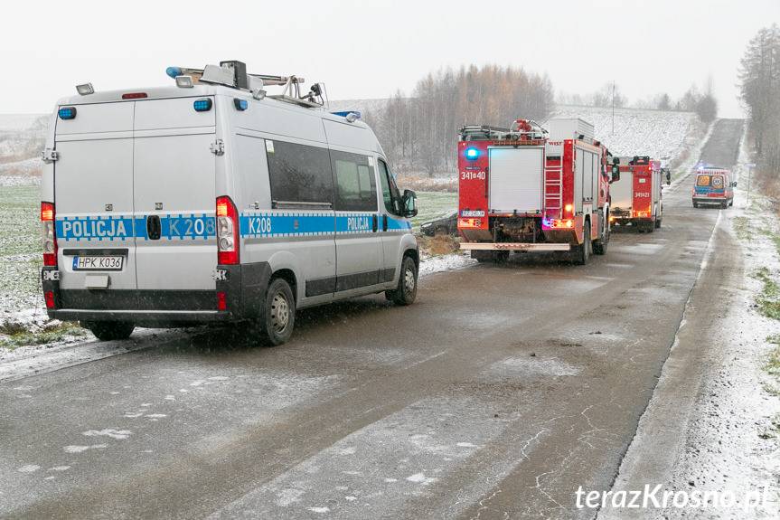 Wrocanka. Samochód osobowy wypadł z drogi