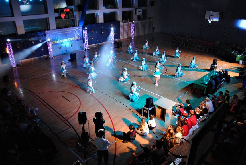 "Roztańczona Barbórka". Przegląd zespołów tanecznych 