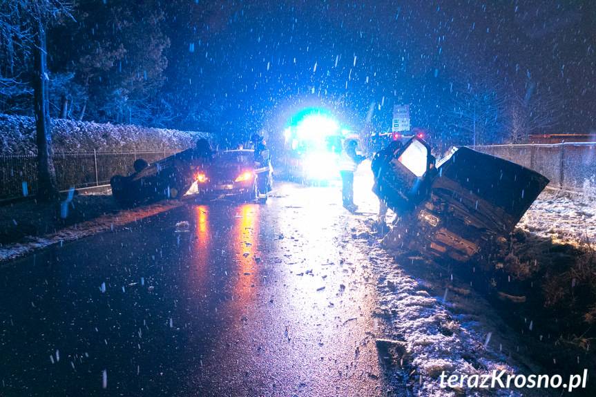 Wypadek w Zręcinie, zderzenie trzech samochodów