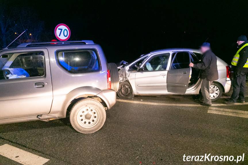 Wypadek w Krośnie, zderzenie citroena i suzuki
