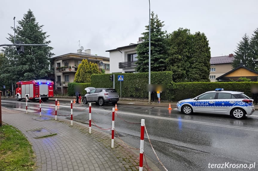 Kolizja wozu strażackiego z osobówką