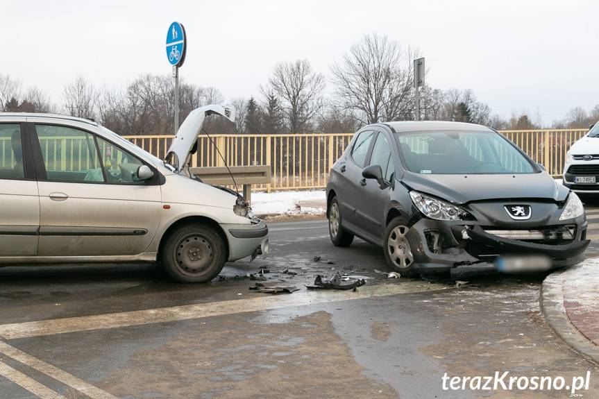 Krosno. Zderzenie peugeota i renault
