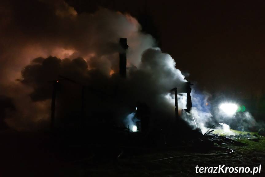Pożar pustostanu. To prawdopodobnie podpalenie