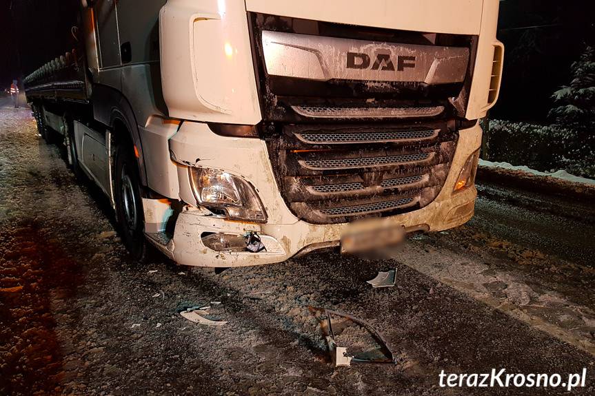 Zderzenie osobówki z tirem